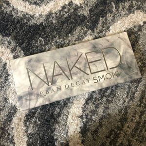 Urban Decay Naked Smoky Palette